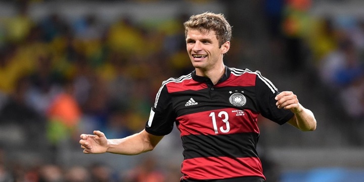 ??c s? h?u ??i ng? ti?n ??o nh?y bén - N?i tr?i v?i c?u th? Thomas Muller