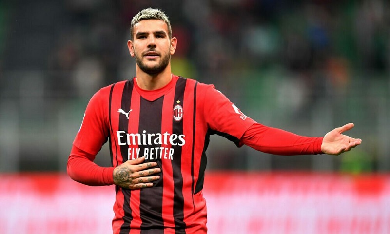 Manchester United để mắt đến Theo Hernandez – Ngôi sao AC Milan đang gặp khó