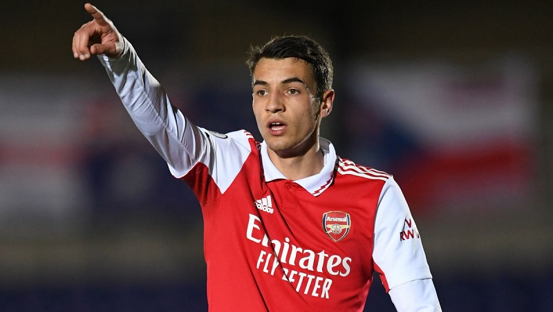 Kiwior “lọt mắt xanh” đại gia Pháp – Liệu Arsenal có để anh rời đi?