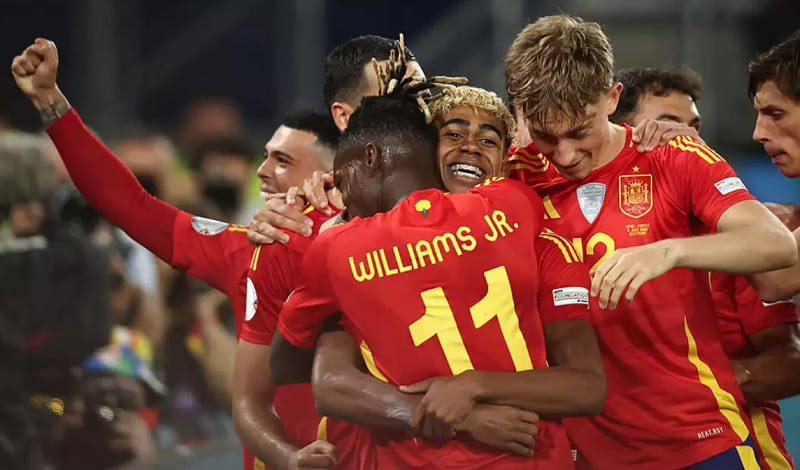 Nico Williams “Gây Sốt” Fan MU, Liverpool, Arsenal?