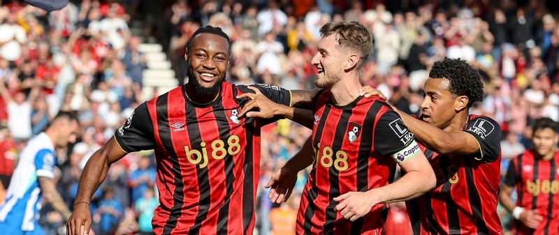 Bournemouth ??u Leeds - Iraola quy?t phá l?i nguy?n l?ch s?